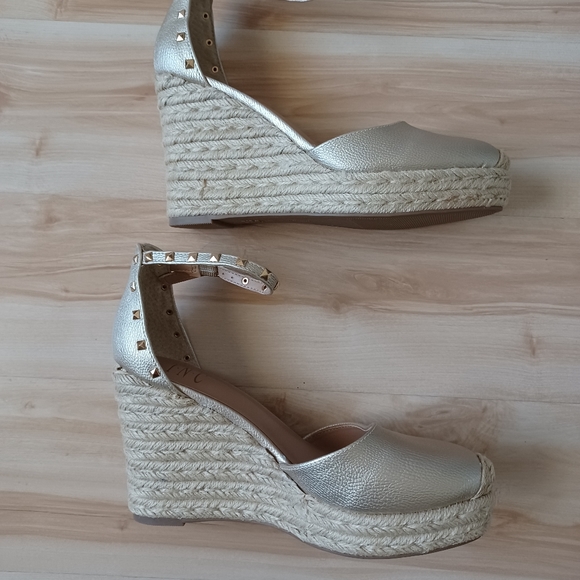 INC wedges - Picture 3 of 3